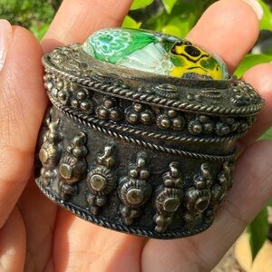 Handcrafted Silver-Tone Decorative Ring Box with Green and Yellow Glass Cabochon